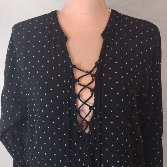 Billabong top, black with white dots, size medium, laces up at chest - Picture 3 of 9